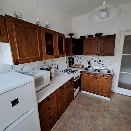 In - Balaton 39540 Apartman *